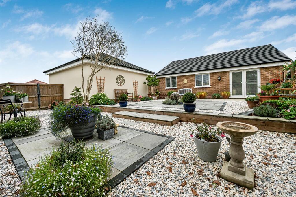 Y Gerddi, Pontardulais, Swansea photo 4