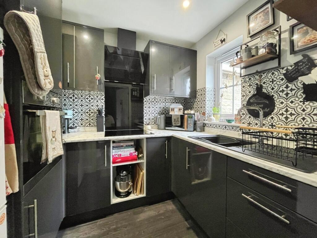House in Bradford - View 6