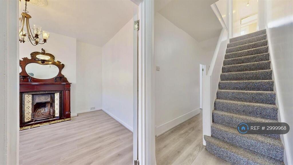 House in Ilford - View 4