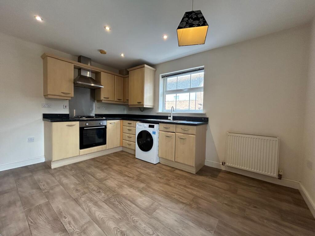 Apartment in Kingston upon Hull, Bransholme - View 2