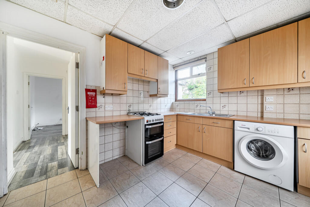 House in Spelthorne, Surrey - More