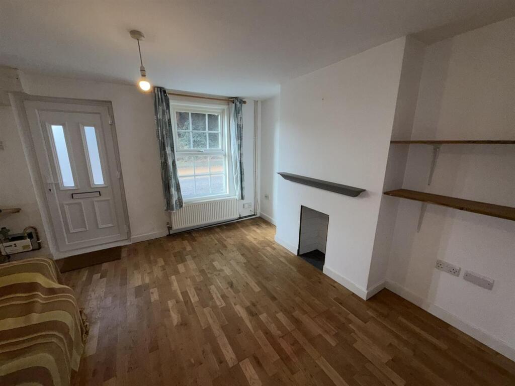 House in Ipswich - View 3