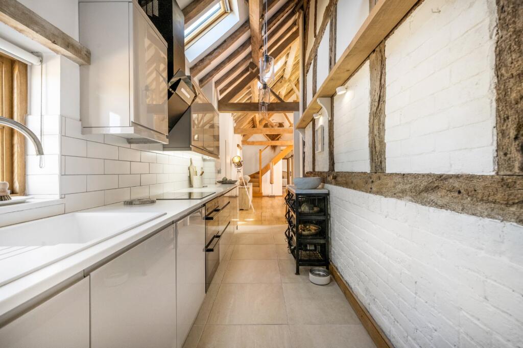 House in Worcester - View 4
