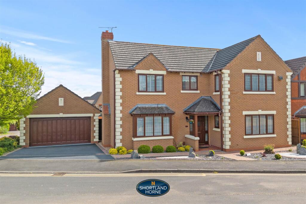 Main image of property: Moreall Meadows, Gibbet Hill, Coventry