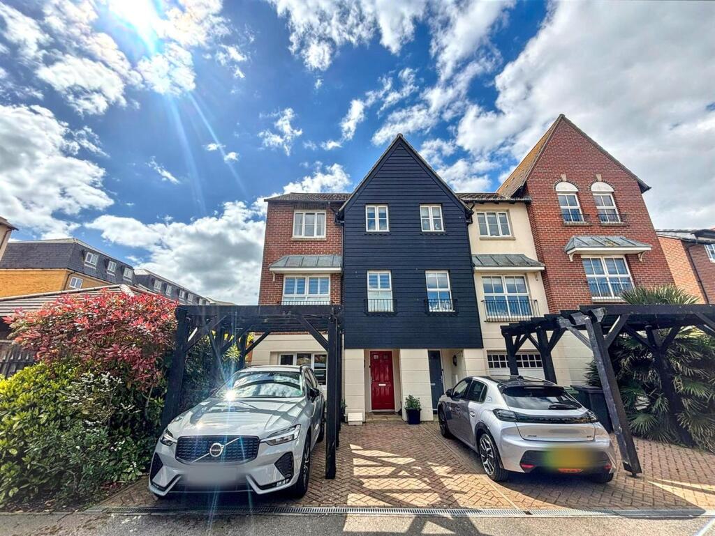 Admiralty Way, Eastbourne