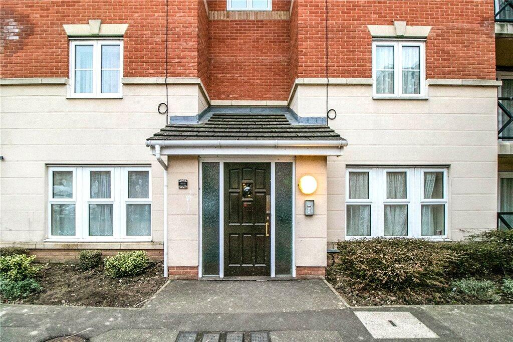 2-bed flat on Collier Way, Southend-on-Sea, Essex, £160,000