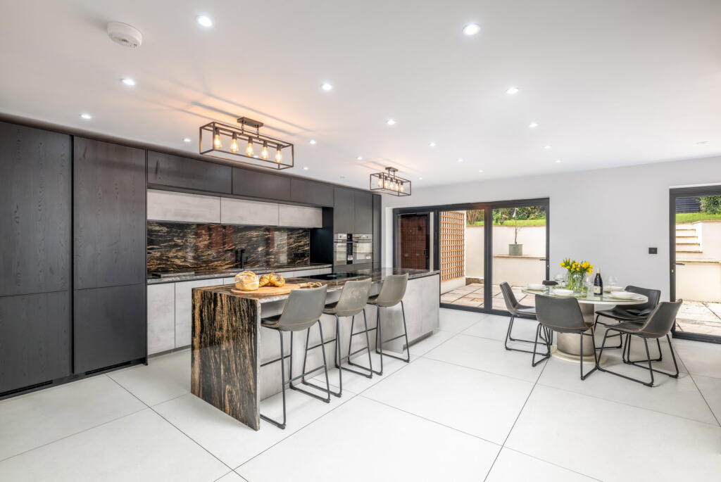 Additional image 8 of Park Rise Close, Harpenden, Hertfordshire, AL5 3AW