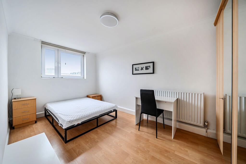 Apartment in London - More