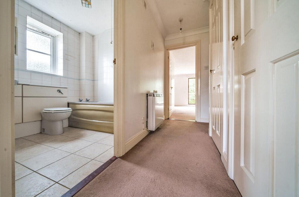 Apartment in East Hampshire, Ashdell, Alton - View 5