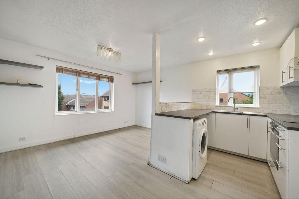 Apartment in London, Addiscombe - View 4
