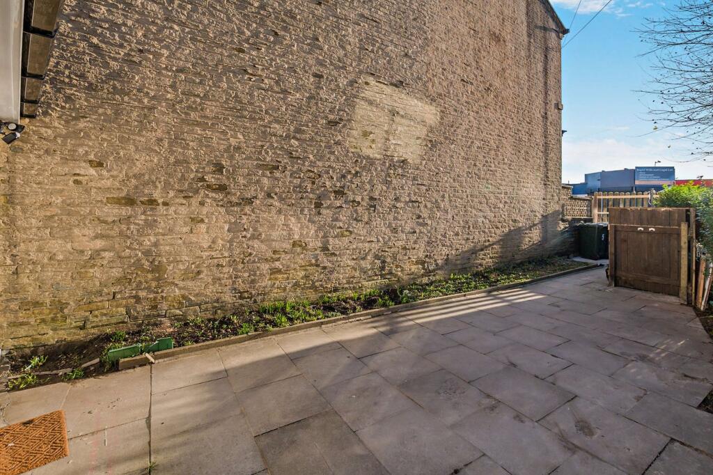 Additional image 32 of Intake Road, Bradford, BD2