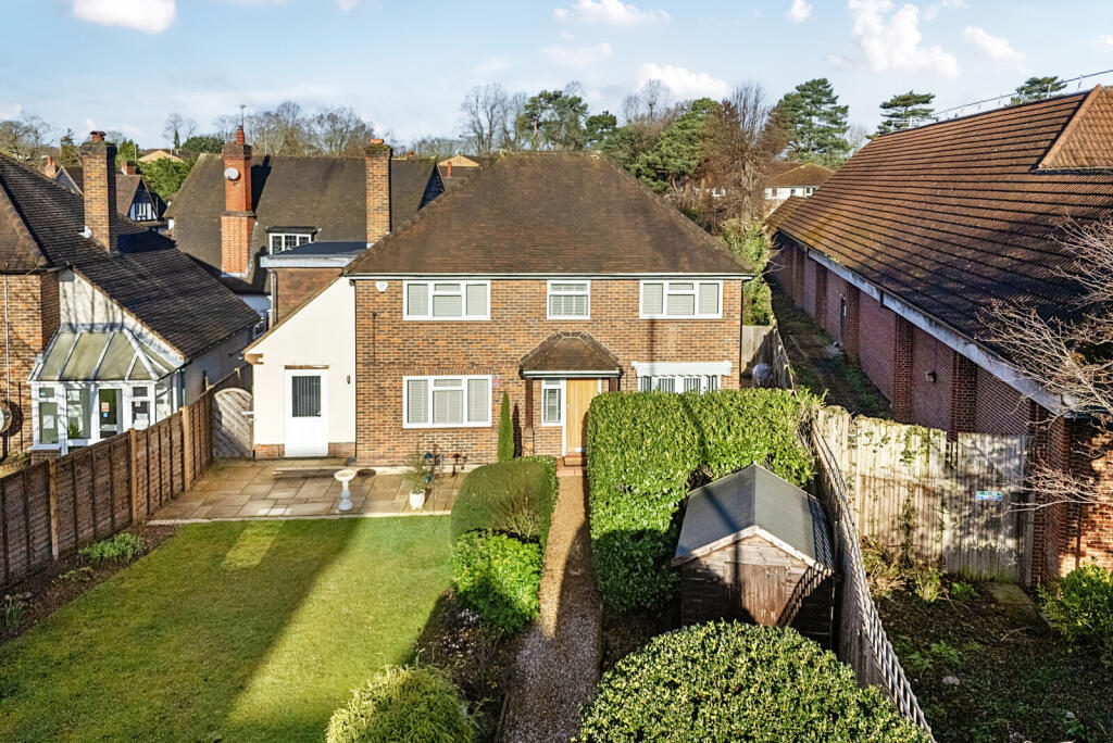 Main image of property: Old Woking Road, West Byfleet, KT14