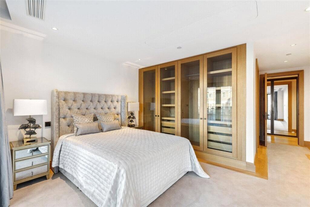Apartment in London, City of Westminster - View 2