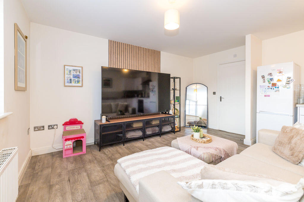 Apartment in Wigan - View 3