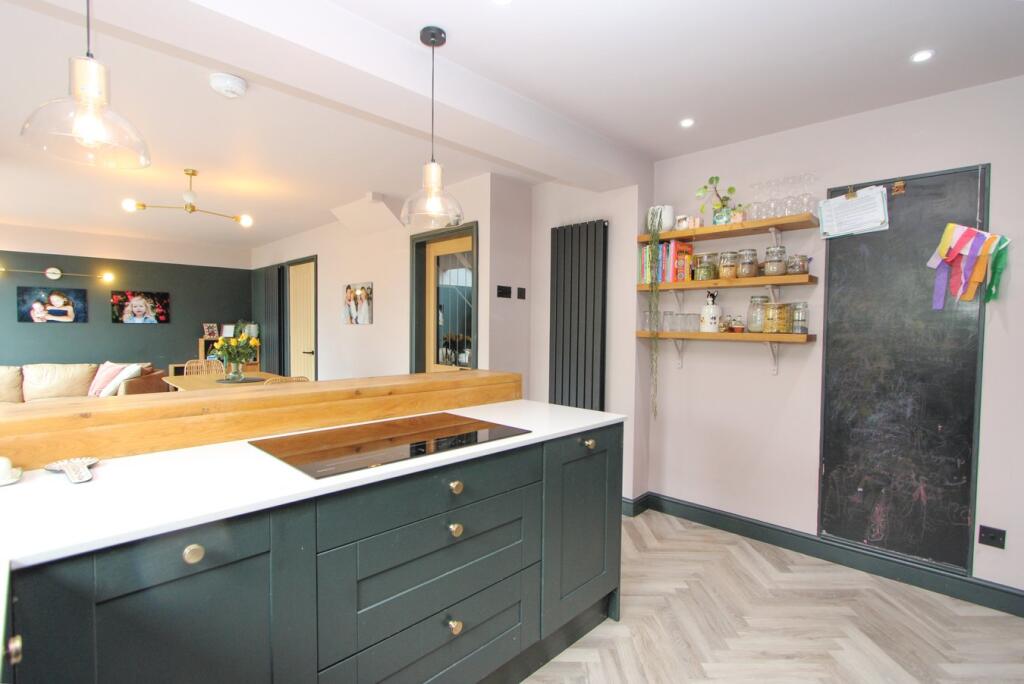 Melbourne Drive, Chipping Sodbury, BS37 - More