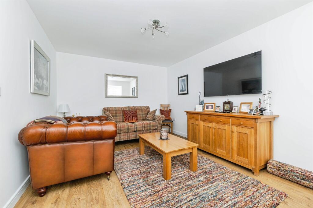 House in Stockton-on-Tees, Hartlepool - View 4