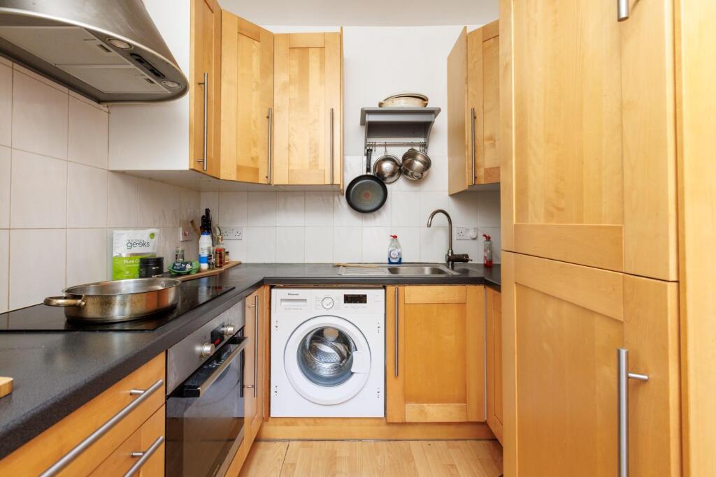Apartment in Bristol, Manor Farm, Horfield - View 5