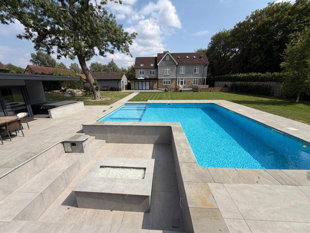 Main image of property: LOWER ROAD - GREAT AMWELL - CHAIN FREE