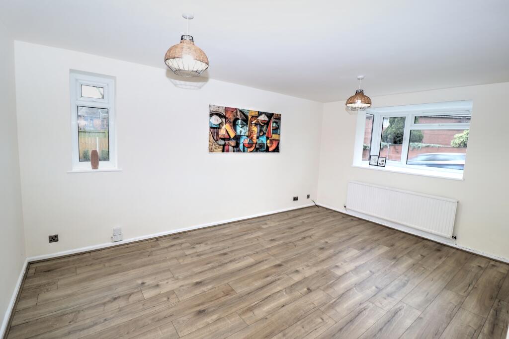 Apartment in Salford, Greater Manchester - View 5