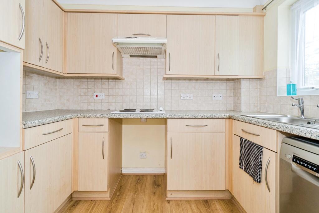 Oakley Road, Southampton, Hampshire, SO16 photo 2
