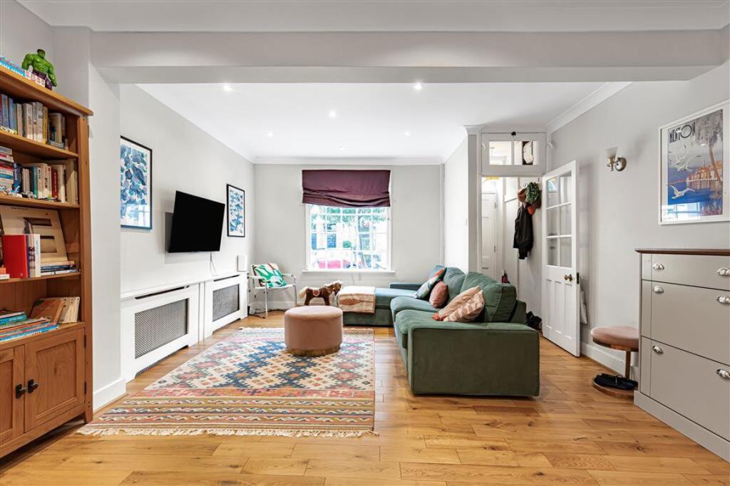 House in London, Mortlake - View 2