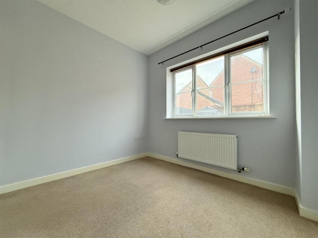 Goodheart Way, Thorpe Astley, Braunstone, Leicester photo 4