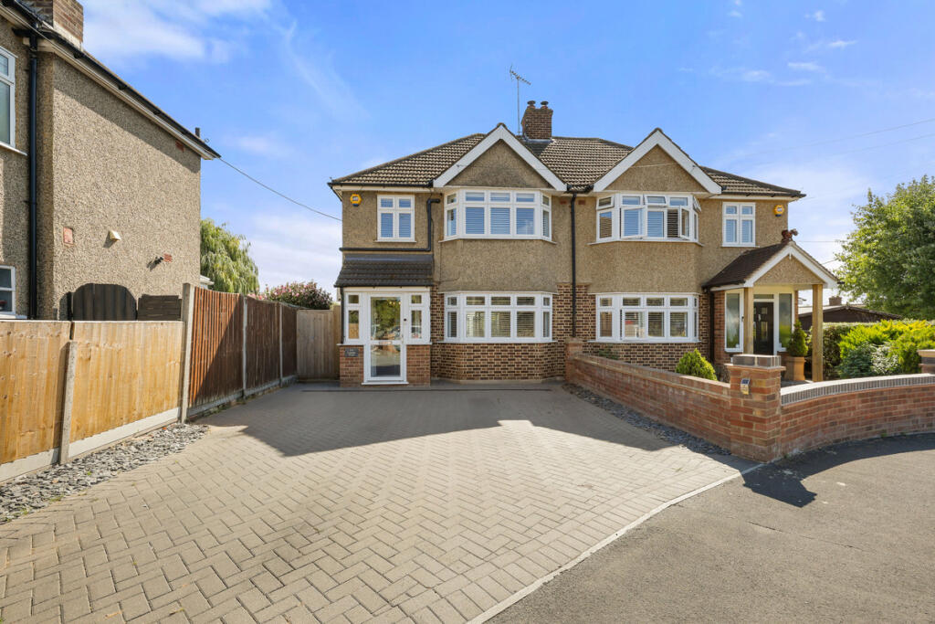 Main image of property: London Road, Rayleigh, SS6