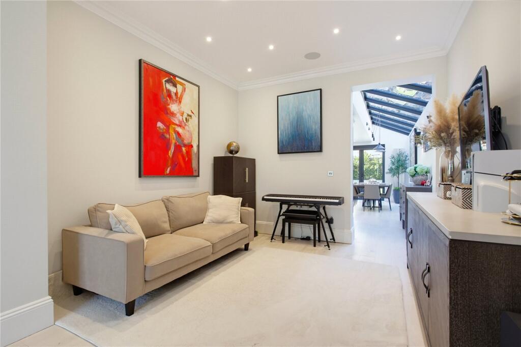 House in London - View 4