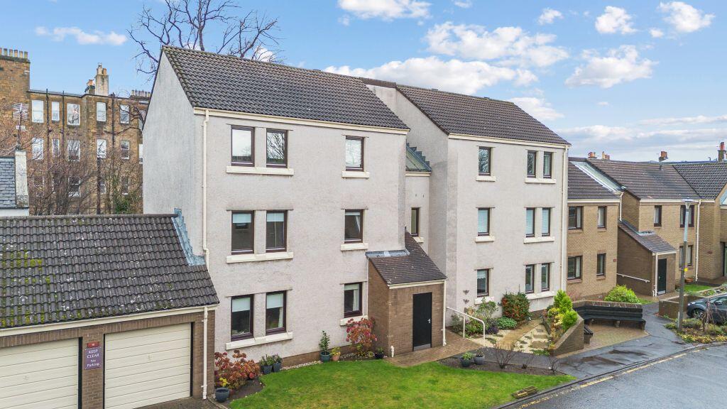Main image of property: 5/2 Rose Park, Trinity, Edinburgh, EH5 3ST