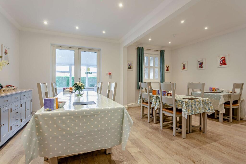 9-bed detached on Victoria Road, Cirencester, Gloucestershire, GL7, £1,195,000
