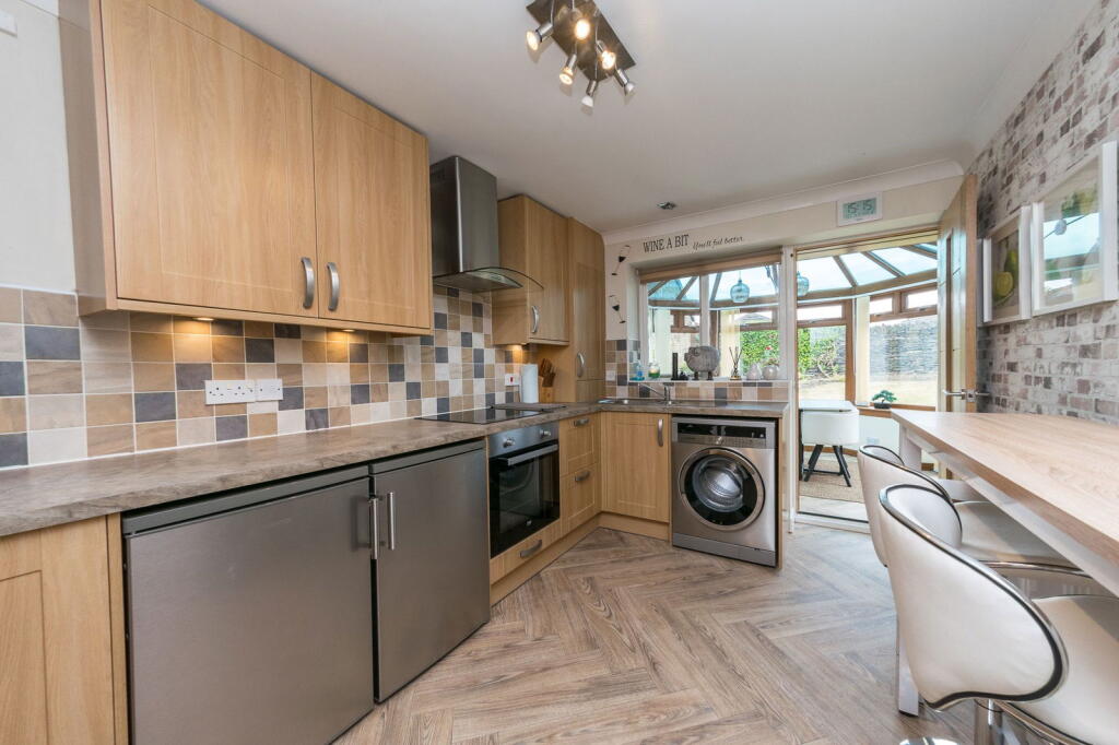 Summerfield Grove, Lepton, HD8 photo 3