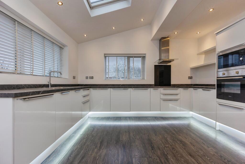 Buckingham Road, Droylsden, M43 photo 3