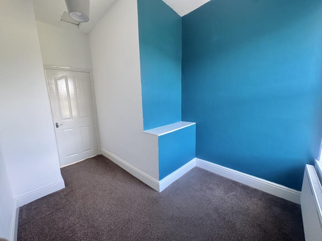 House in Wakefield - View 5