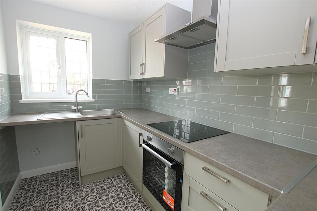 House in Northampton, Duston - View 3