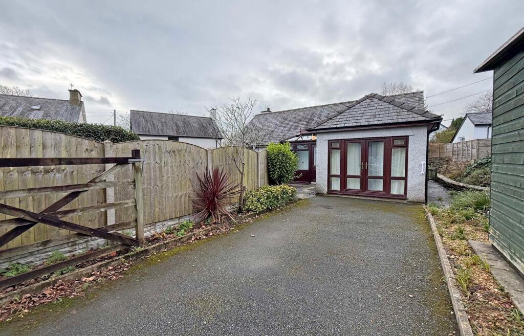 Main image of property: Pentrefelin, Criccieth, Gwynedd, LL52