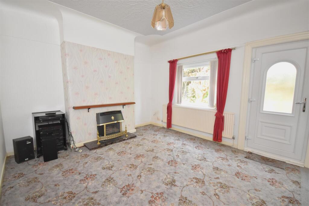 Seven Row, Little Neston, Neston photo 4