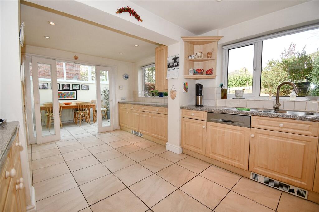 Aldford Close, Bromborough, Wirral photo 3
