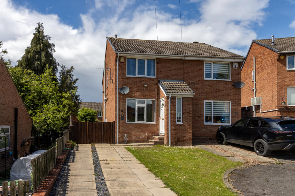 Main image of property: Alder Avenue, Wakefield, WF2