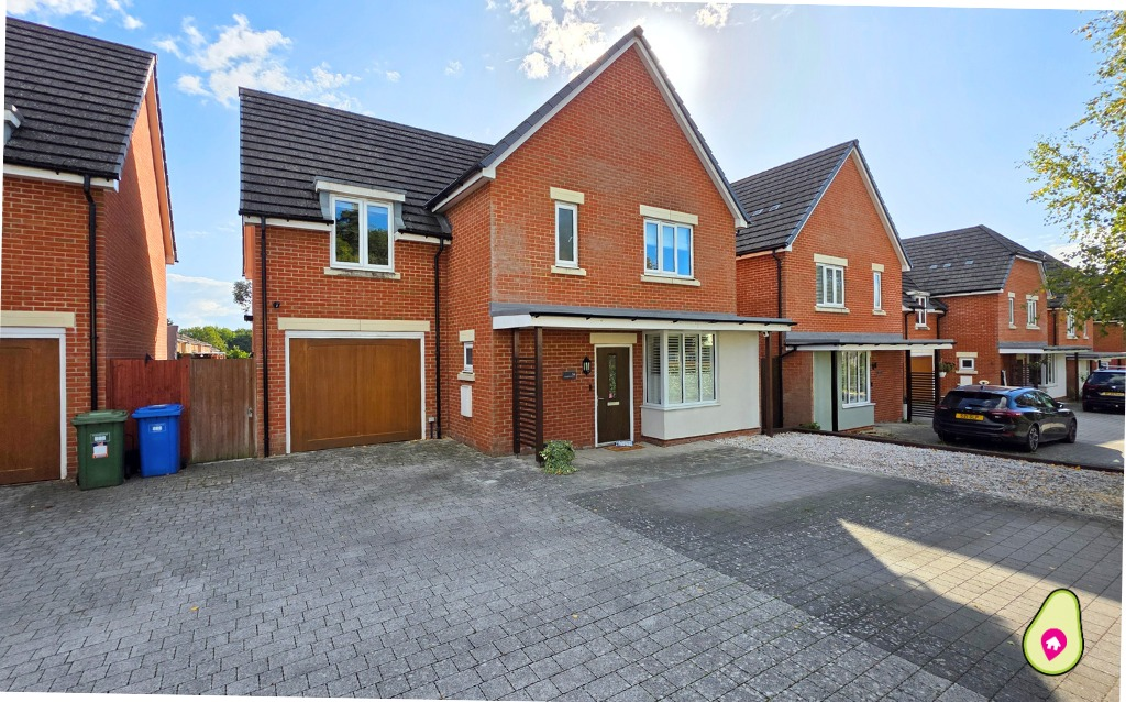 Lower Broadmoor Road, Crowthorne, Berkshire, RG45
