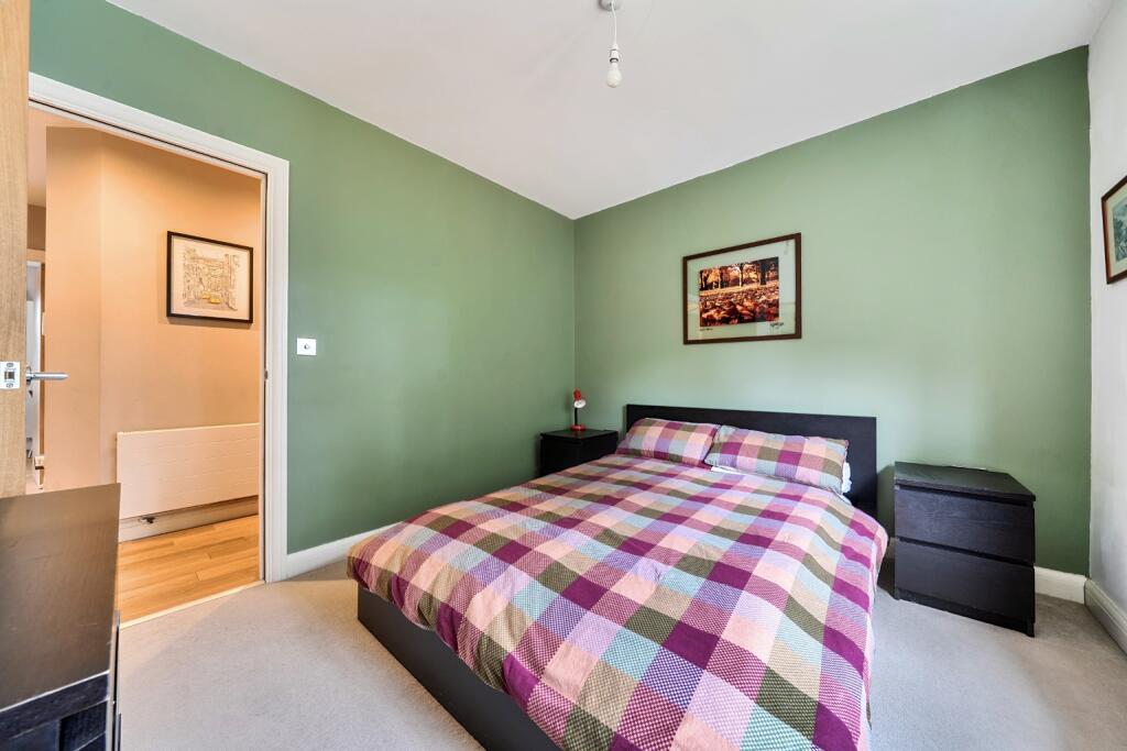 Apartment in London, Belle Grove, East Wickham - View 4
