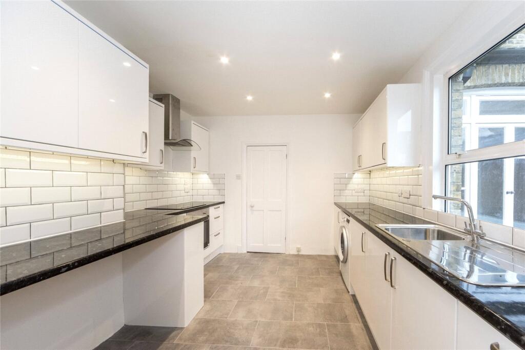 Apartment in London - View 5