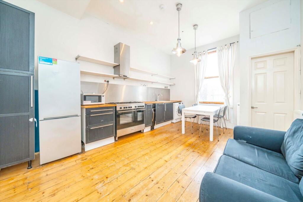 Apartment in London, Hammersmith - View 2