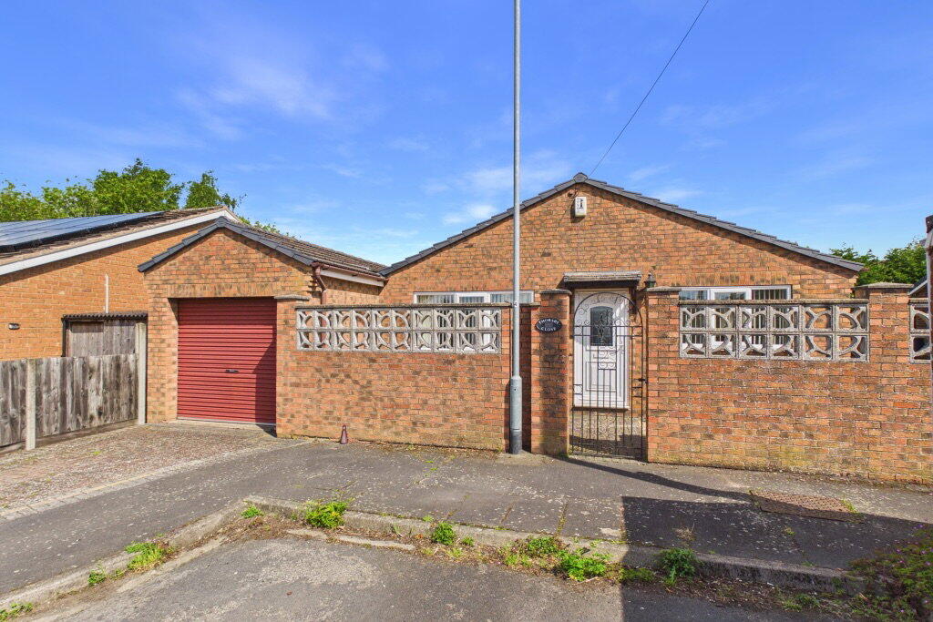 Main image of property: 9a Thorsby Close, Waddington, Lincoln, LN5 9DF
