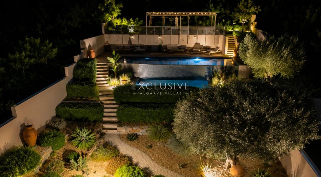 Main image of property: Algarve, Ferragudo