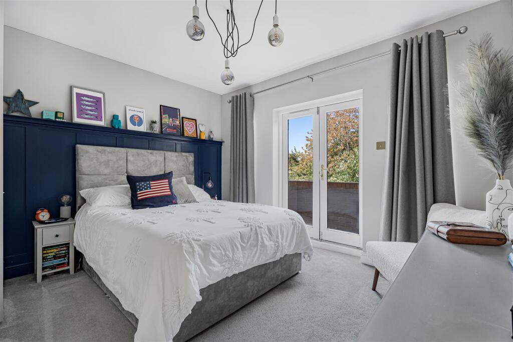 Apartment in St Albans - View 4