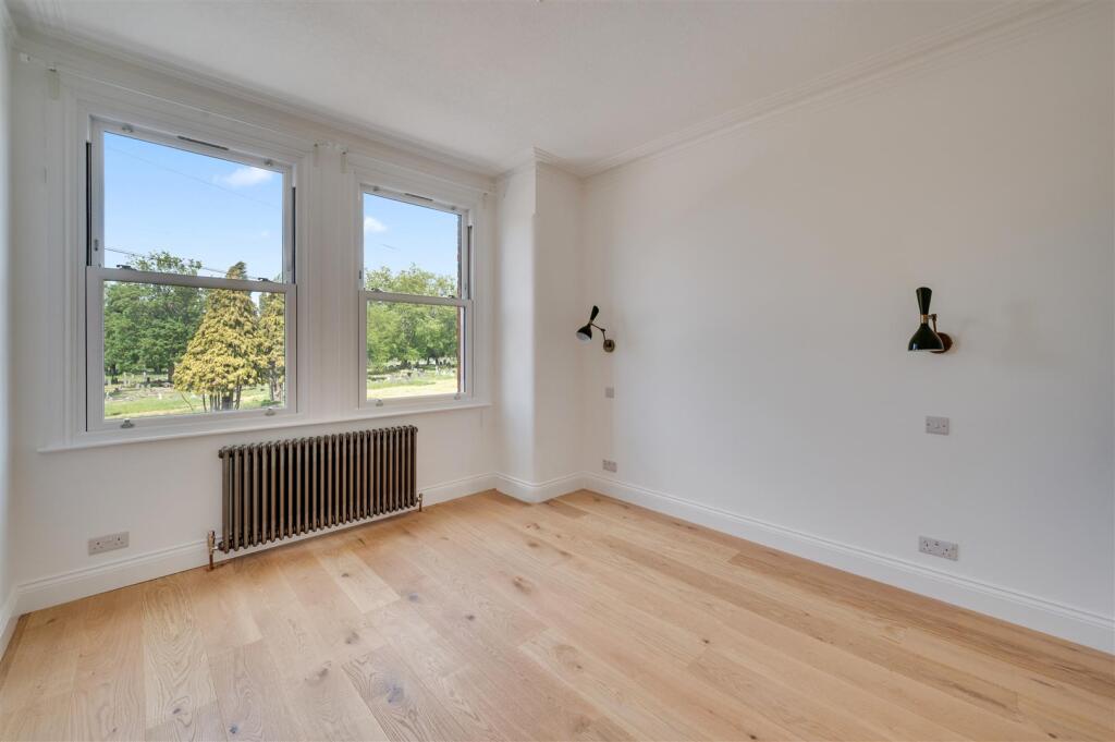 2 bedroom maisonette for rent