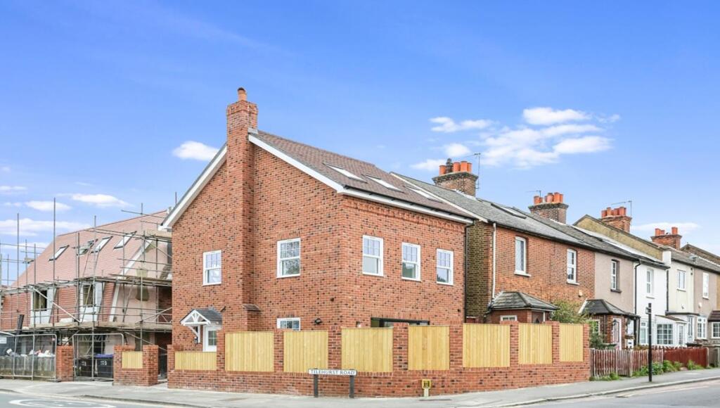 Main image of property: 2a Tilehurst Road, Cheam SM3 8PB