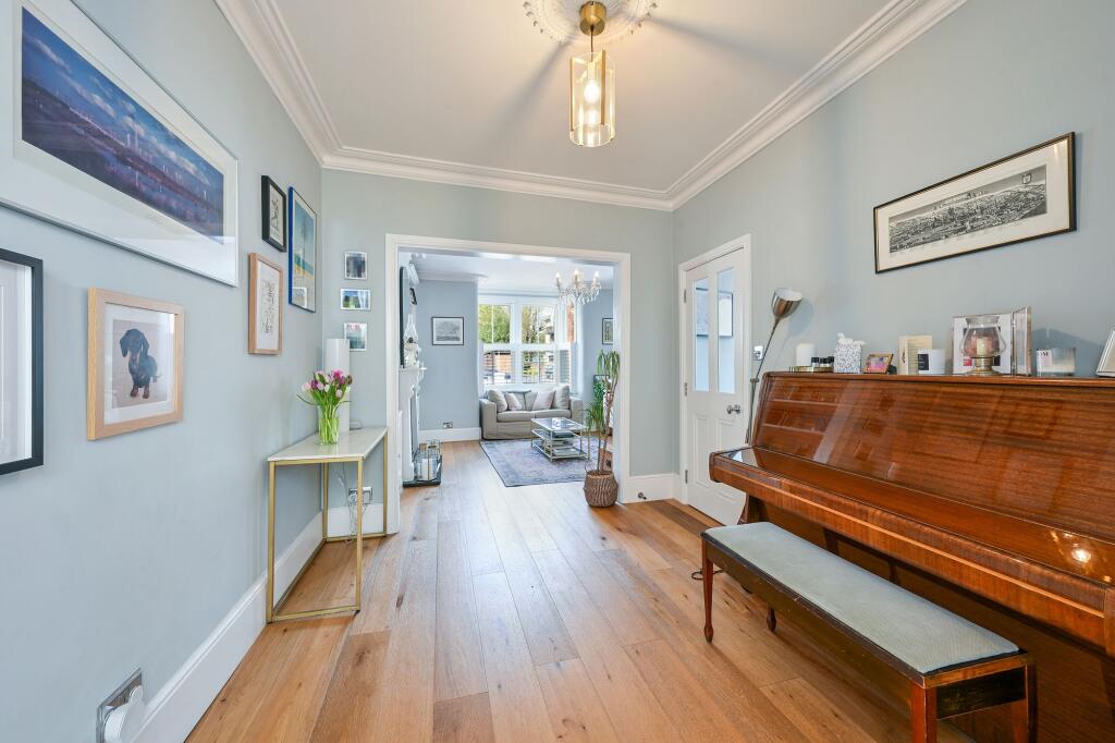 House in Elmbridge, Long Ditton - View 5