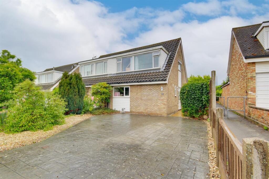 Main image of property: The Furlongs, Needingworth
