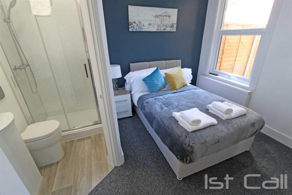 House in Southend-on-Sea - View 4